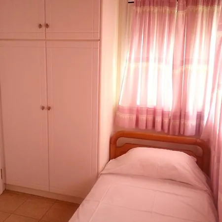 Holiday home 2 Bedrooms House At 100 M Away From The Beach With Sea View And Terrace