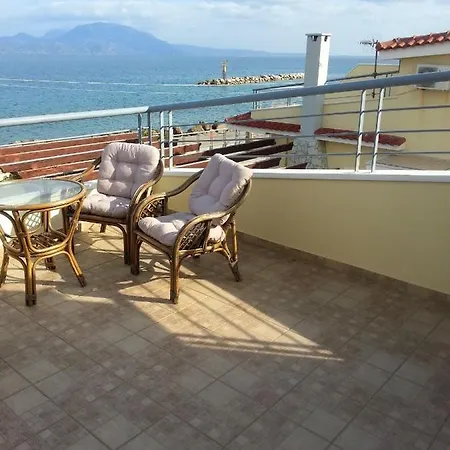 2 Bedrooms House At 100 M Away From The Beach With Sea View And Terrace Dom wakacyjny Kiáton