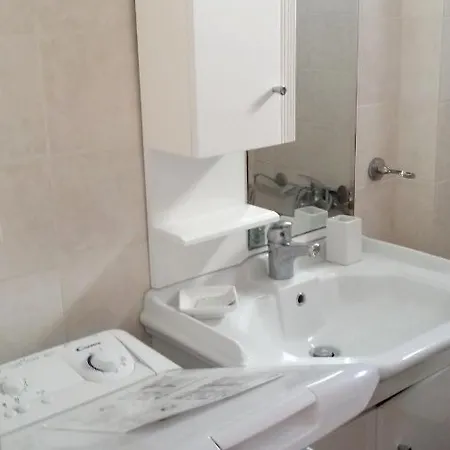 2 Bedrooms House At 100 M Away From The Beach With Sea View And Terrace Dom wakacyjny *