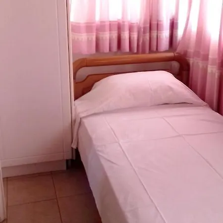 2 Bedrooms House At 100 M Away From The Beach With Sea View And Terrace * Kiáton